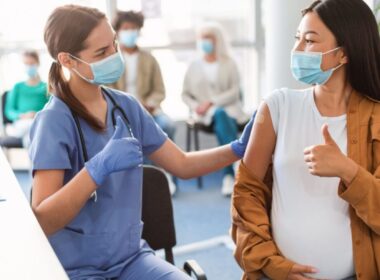 Vacunación contra la COVID-19 en el embarazo