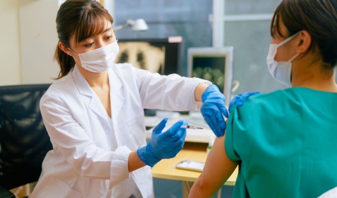 El falso rumor de que Japón ha suspendido el uso de las vacunas de ARNm por las muertes súbitas